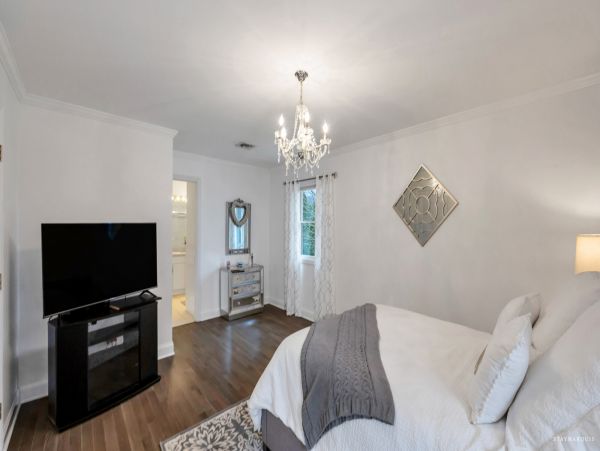 Luxury Escape: Hampton Bays Island Vacation Rental
