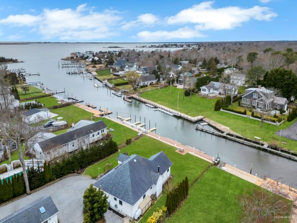 Luxury Escape: Hampton Bays Island Vacation Rental