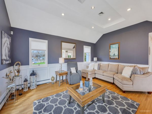 Luxury Escape: Hampton Bays Island Vacation Rental