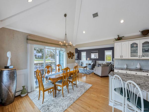 Luxury Escape: Hampton Bays Island Vacation Rental