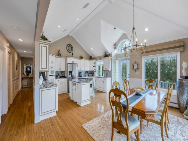 Luxury Escape: Hampton Bays Island Vacation Rental