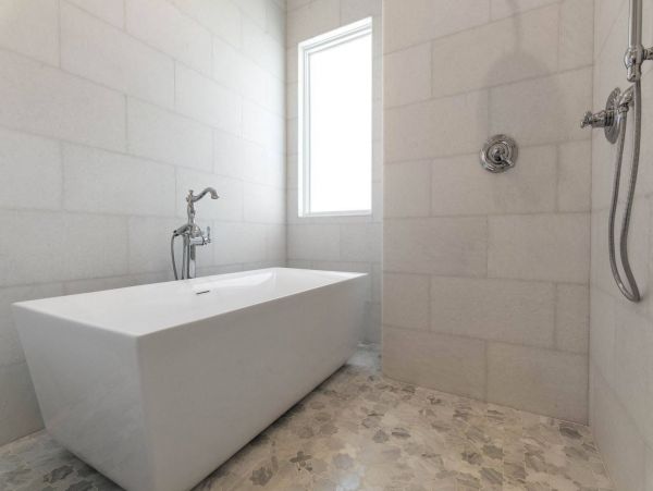 Stunning Vacation Home with Pool in a Prime Location Sleeps 26 Guests