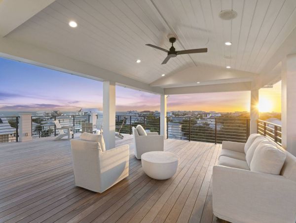 Stunning Vacation Home with Pool in a Prime Location Sleeps 26 Guests