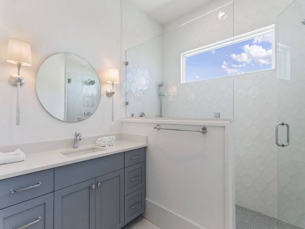 Stunning Vacation Home with Pool in a Prime Location Sleeps 26 Guests