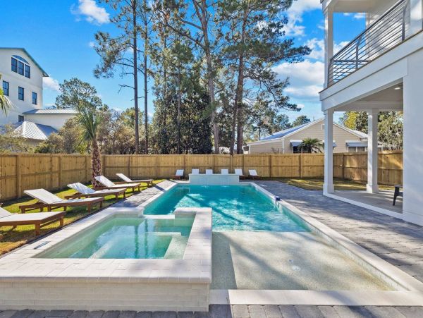 Luxury Vacation Home with 10  Bedrooms, Pool & Game Room