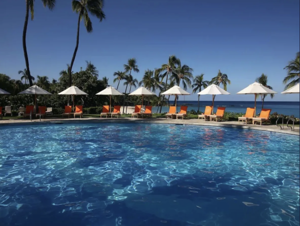 One of the Areas Most Exclusive Villas Steps to Beach