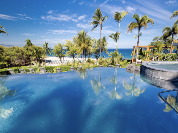 One of the Areas Most Exclusive Villas Steps to Beach