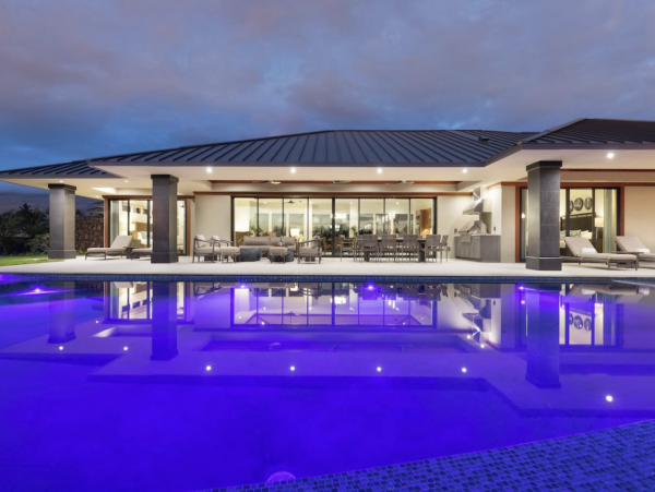 One of the Areas Most Exclusive Villas Steps to Beach