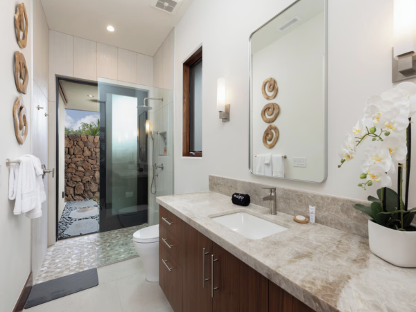 One of the Areas Most Exclusive Villas Steps to Beach