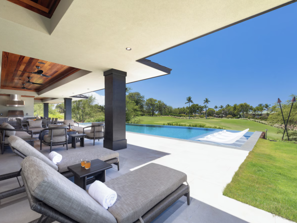 One of the Areas Most Exclusive Villas Steps to Beach
