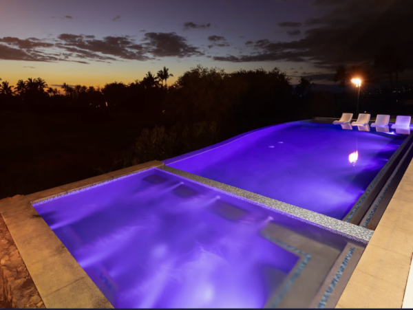 One of the Areas Most Exclusive Villas Steps to Beach