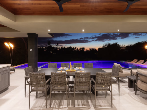 One of the Areas Most Exclusive Villas Steps to Beach