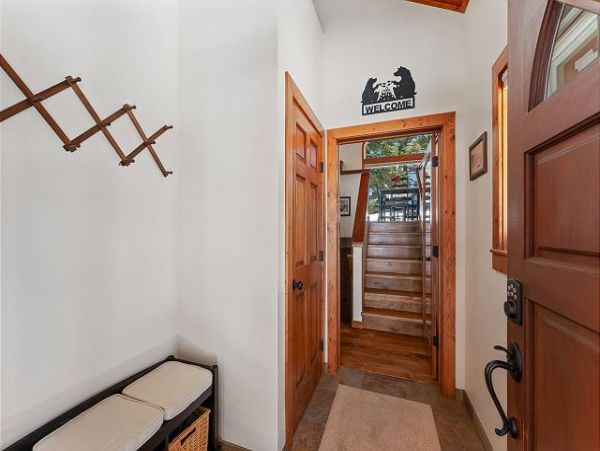 Lake Tahoe North Shore Vacation Home Sleeps Six Guests