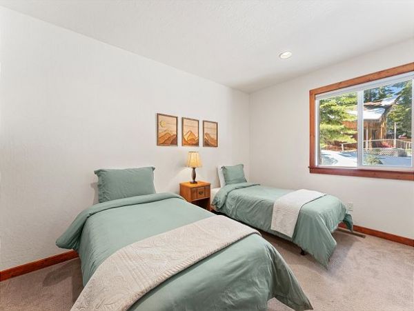 Lake Tahoe North Shore Vacation Home Sleeps Six Guests