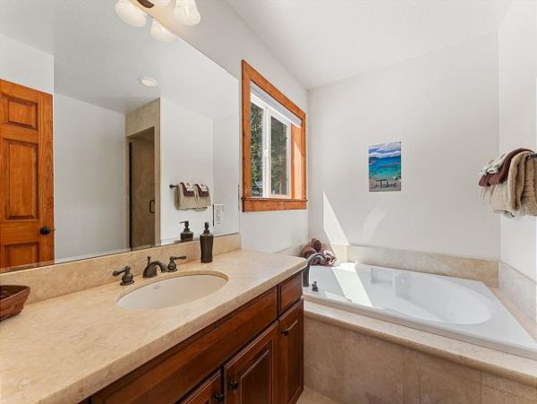 Lake Tahoe North Shore Vacation Home Sleeps Six Guests