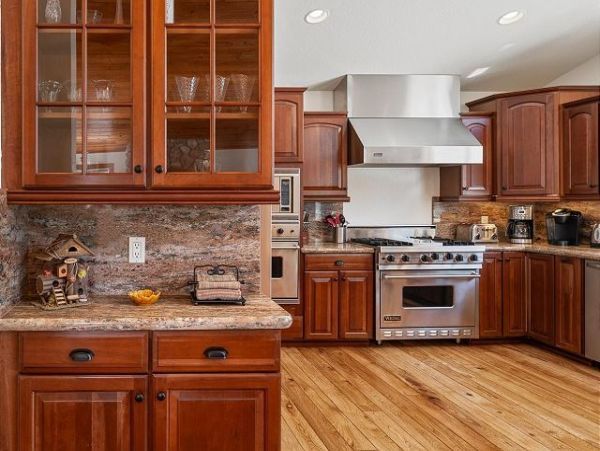 Lake Tahoe North Shore Vacation Home Sleeps Six Guests