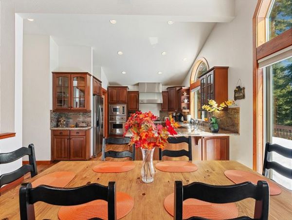 Lake Tahoe North Shore Vacation Home Sleeps Six Guests