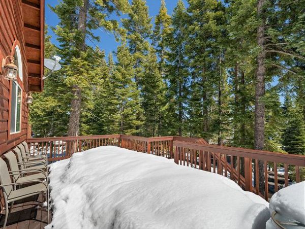 Lake Tahoe North Shore Vacation Home Sleeps Six Guests
