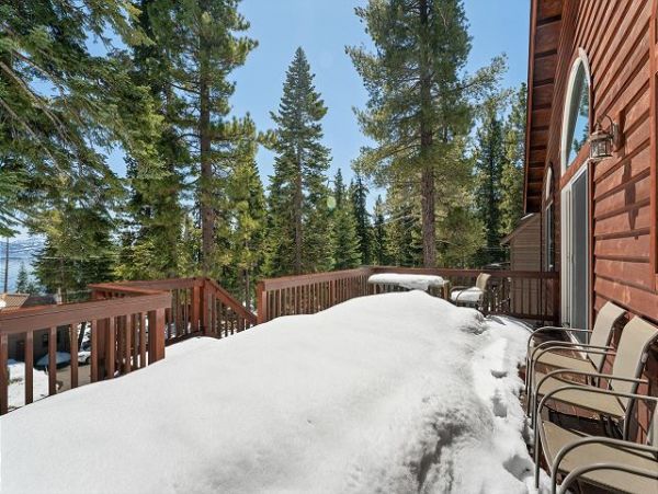 Lake Tahoe North Shore Vacation Home Sleeps Six Guests