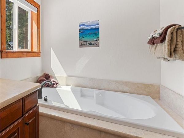 Lake Tahoe North Shore Vacation Home Sleeps Six Guests