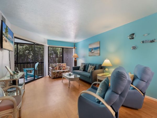 Two Bedroom Cozy Vacation Rental in Holmes Beach