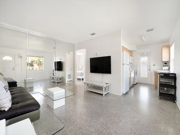 Cozy Pompano Beach Vacation Condo Close to Beach