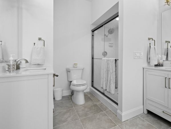 Waterfront Retreat with 4 Bedrooms in Longboat Key
