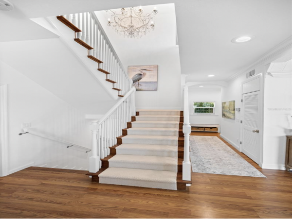 Waterfront Retreat with 4 Bedrooms in Longboat Key