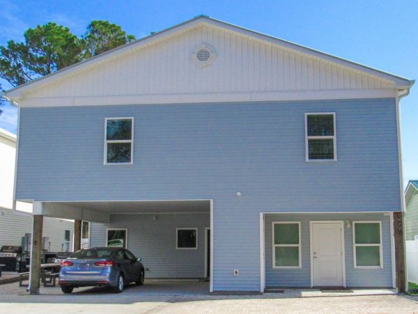 Walk to Beach Vacation Home Sleeps 36 Guests in Myrtle Beach