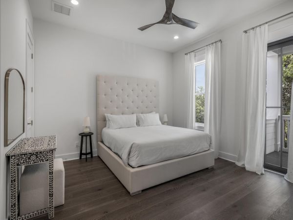 Santa Rosa Beach Vacation Home Sleeps 18 Guests Walk to Beach