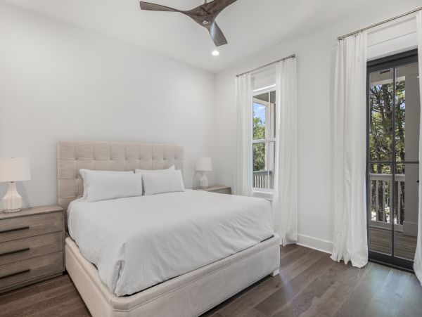 Santa Rosa Beach Vacation Home Sleeps 18 Guests Walk to Beach