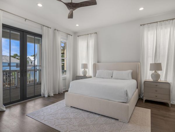 Santa Rosa Beach Vacation Home Sleeps 18 Guests Walk to Beach