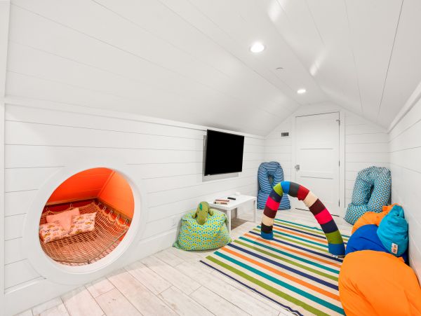Walk to Beach Vacation Home Sleeps 26 Guests in Santa Rosa Beach