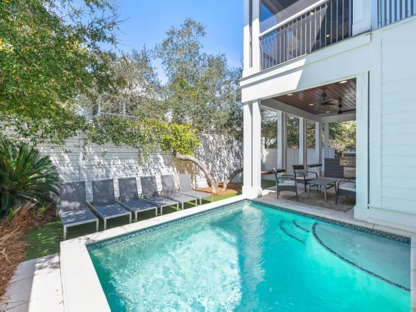 Walk to Beach Vacation Home Sleeps 26 Guests in Santa Rosa Beach