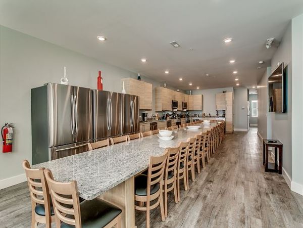 North Myrtle Beach Gorgeous 2 Adjoining Homes 14 Bdr Sleeps 50 Guests