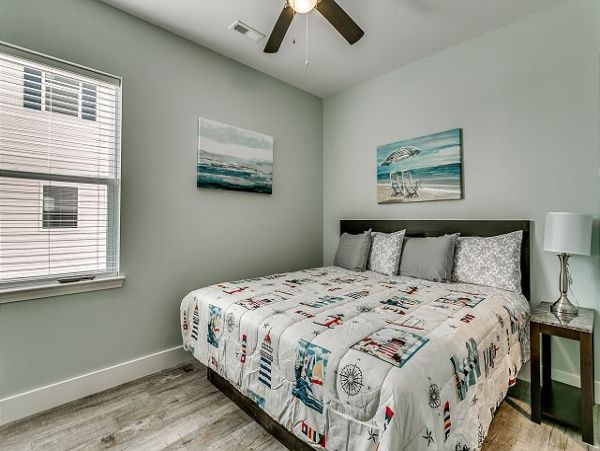 North Myrtle Beach Gorgeous 2 Adjoining Homes 14 Bdr Sleeps 50 Guests