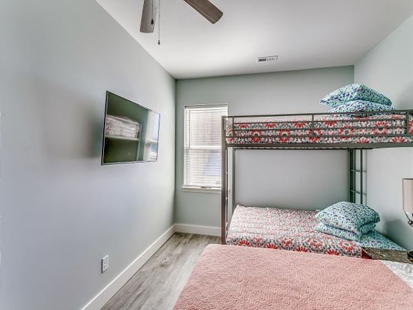 North Myrtle Beach Gorgeous 2 Adjoining Homes 14 Bdr Sleeps 50 Guests
