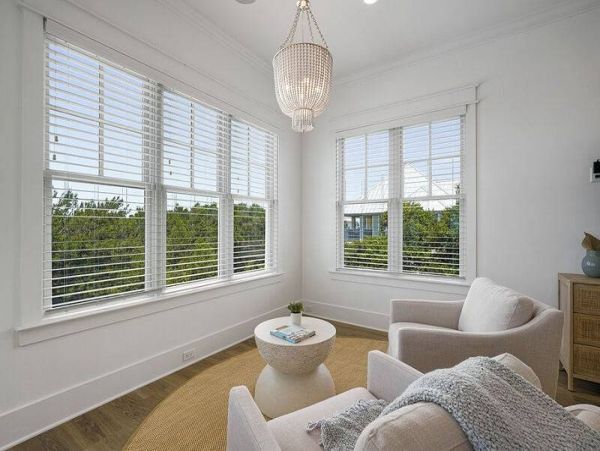 3 Level-Home with 7 Bedrooms Sleeps 19 Guests