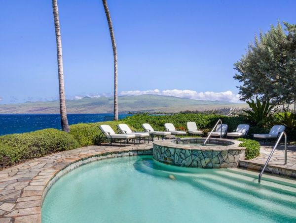 Hawaii Luxury Vacation Rental - Kohala Coast Oceanfront Home