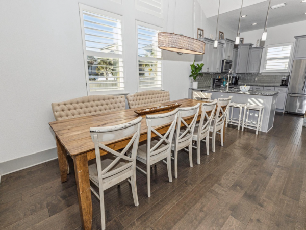 Spacious Home in Miramar Beach with 4 Bedrooms