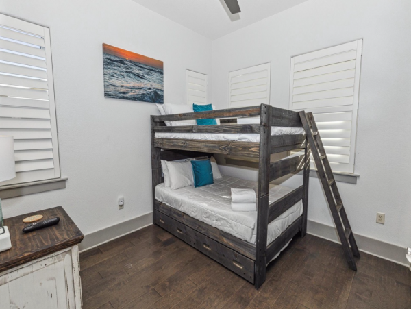 Spacious Home in Miramar Beach with 4 Bedrooms