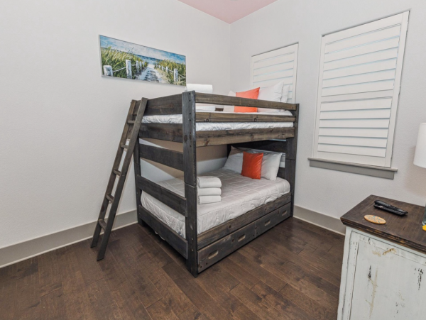 Spacious Home in Miramar Beach with 4 Bedrooms