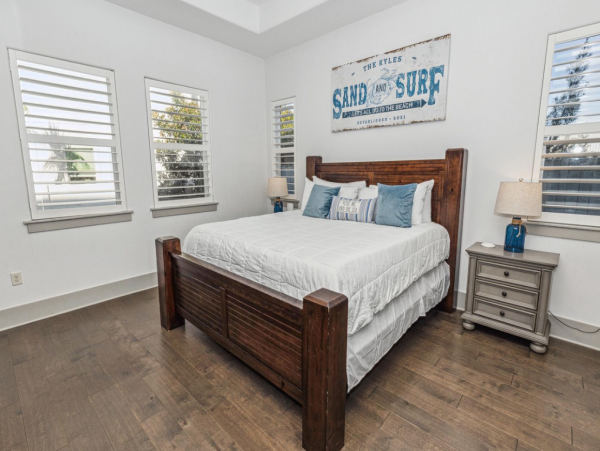 Spacious Home in Miramar Beach with 4 Bedrooms