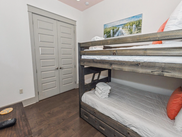 Spacious Home in Miramar Beach with 4 Bedrooms