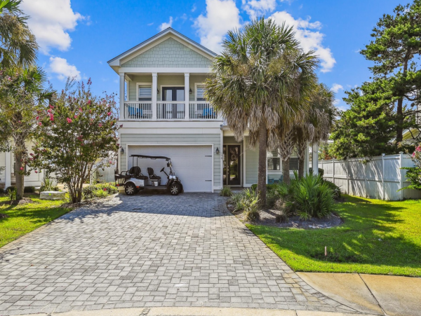 Spacious Home in Miramar Beach with 4 Bedrooms