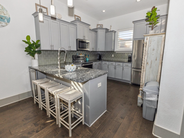 Spacious Home in Miramar Beach with 4 Bedrooms