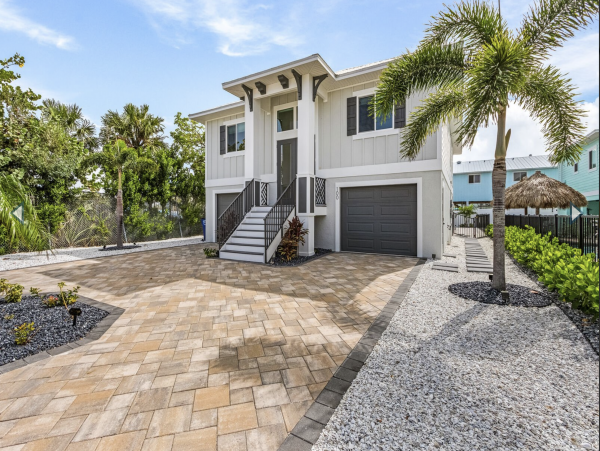 Fort Myers Beach Three Bedroom Rental Stroll over to the Sand