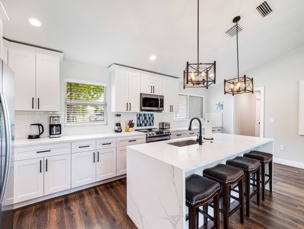 Modern Sanibel 4 Bedroom Vacation Pool Home