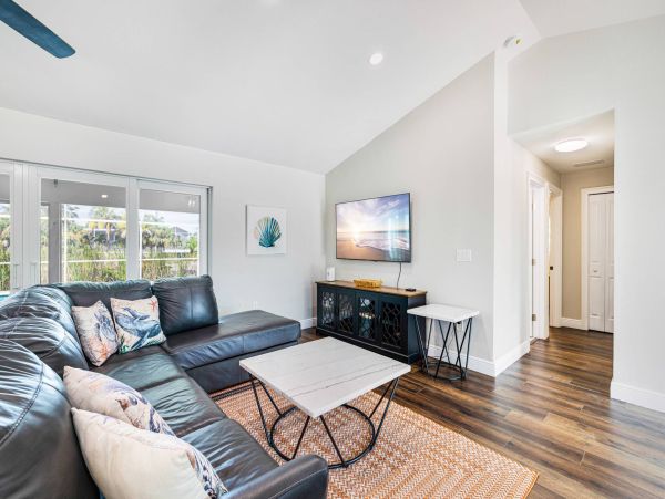 Modern Sanibel 4 Bedroom Vacation Pool Home