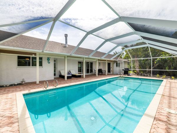 Modern Sanibel 4 Bedroom Vacation Pool Home